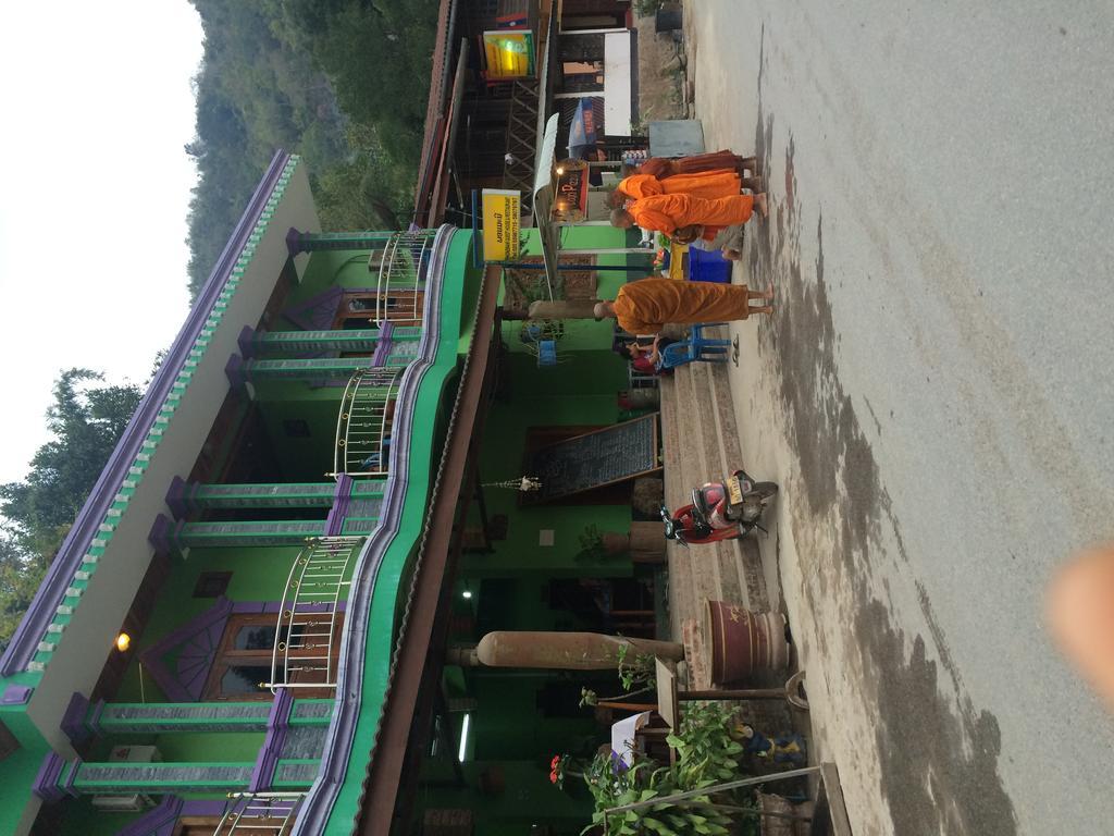Phonemany Guesthouse Pakbeng Exterior photo
